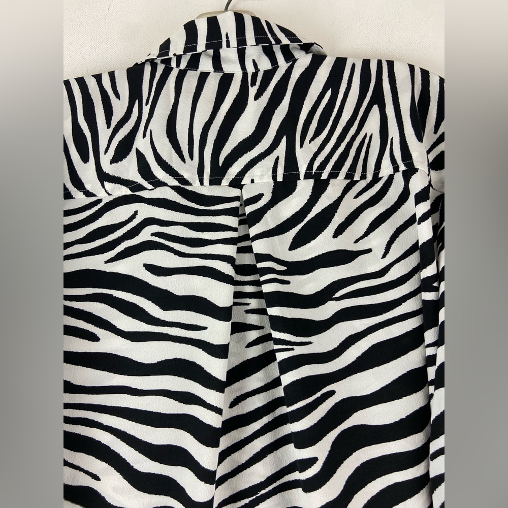 Time and Tru Long Sleeve Black White Animal Print Zebra Shirt Sz XXL 20 (sku395) - Picture 8 of 8
